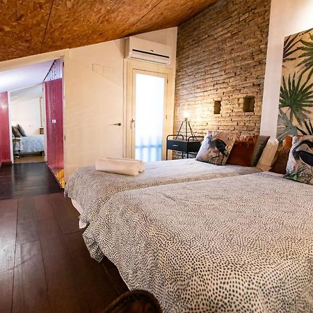 Apartamento 3 Dormitorios En Calle San Vicente. Sevilla Exteriör bild