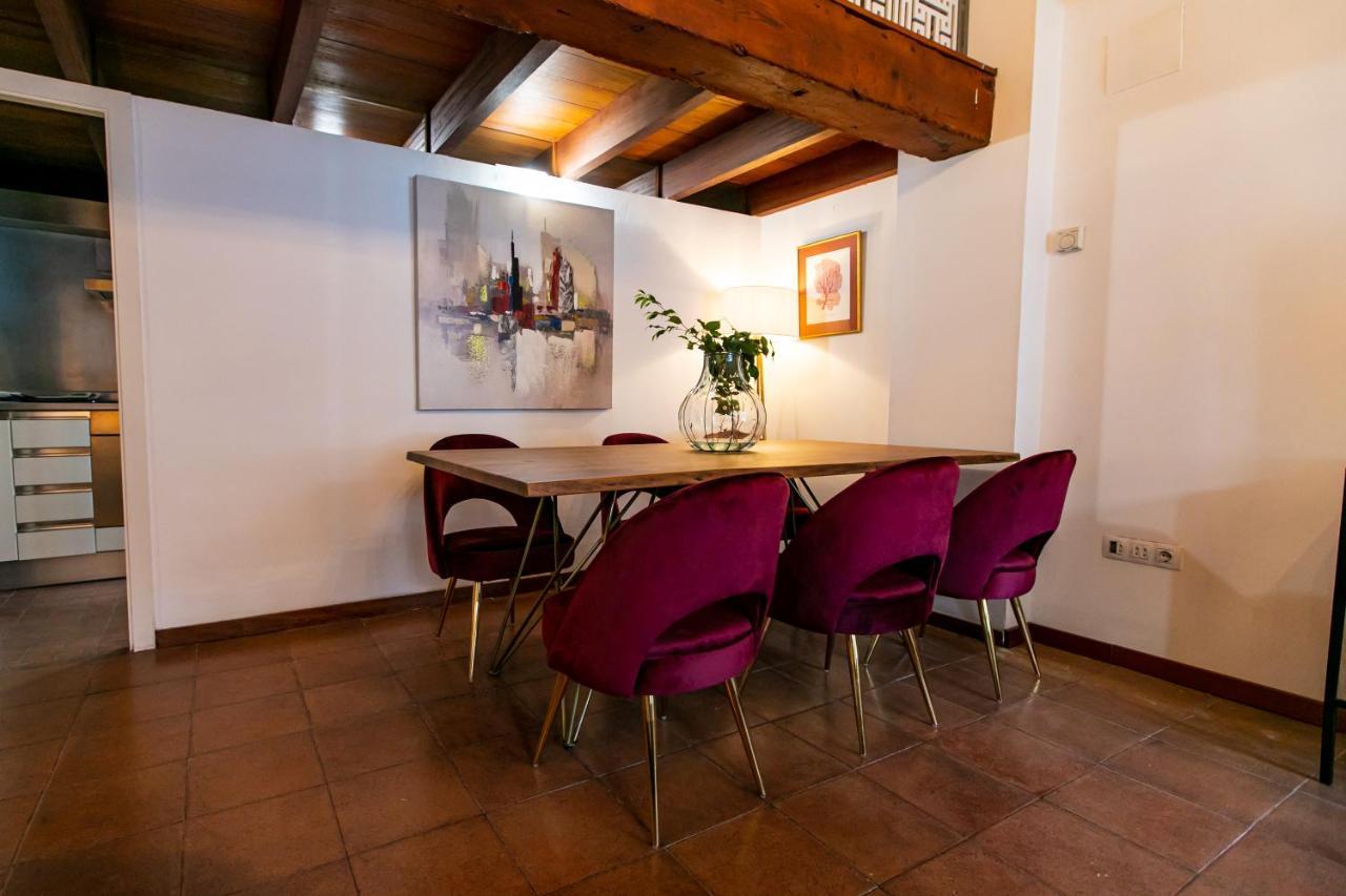 Apartamento 3 Dormitorios En Calle San Vicente. Sevilla Exteriör bild