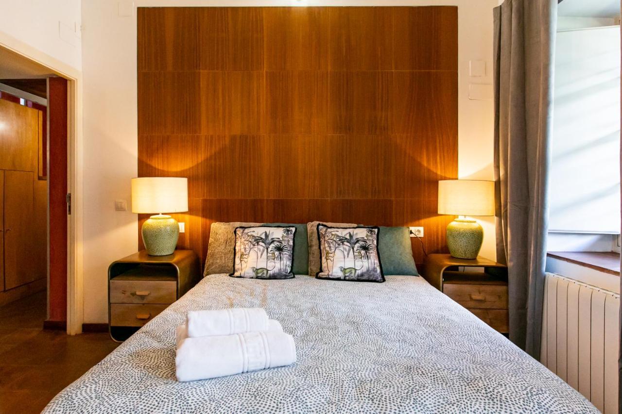 Apartamento 3 Dormitorios En Calle San Vicente. Sevilla Exteriör bild