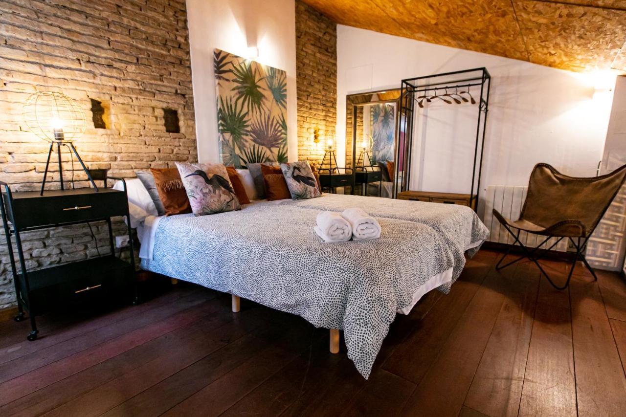 Apartamento 3 Dormitorios En Calle San Vicente. Sevilla Exteriör bild