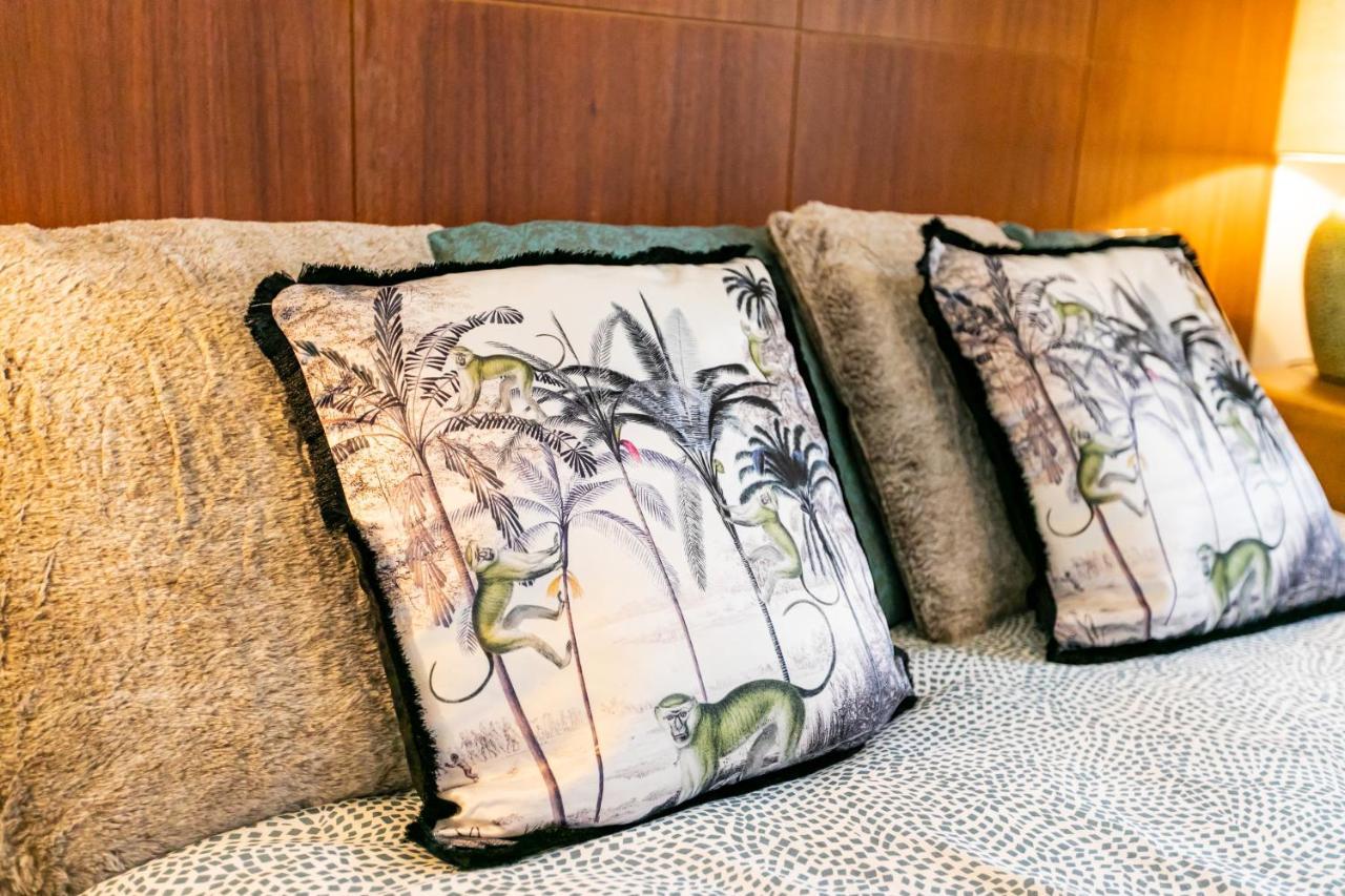 Apartamento 3 Dormitorios En Calle San Vicente. Sevilla Exteriör bild