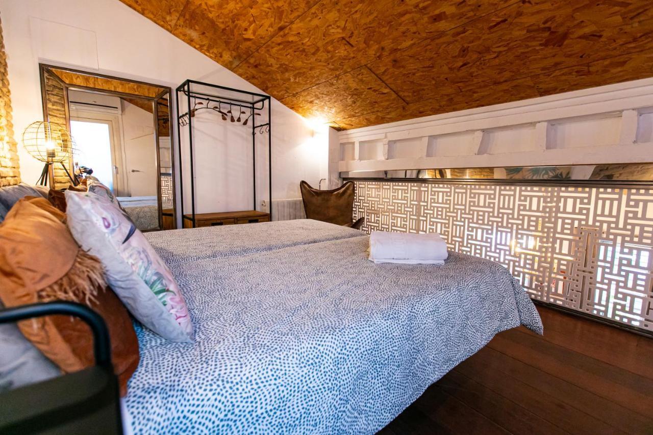 Apartamento 3 Dormitorios En Calle San Vicente. Sevilla Exteriör bild