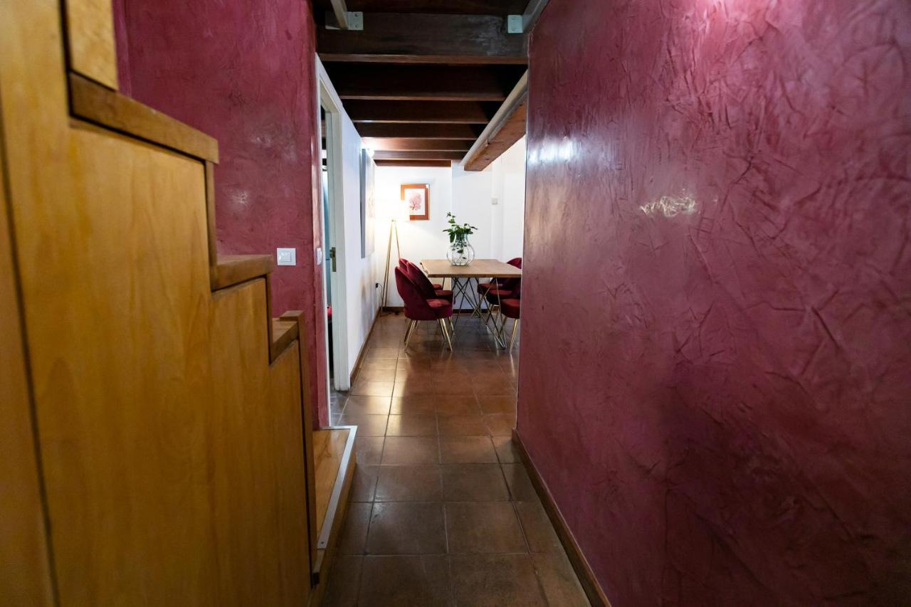 Apartamento 3 Dormitorios En Calle San Vicente. Sevilla Exteriör bild